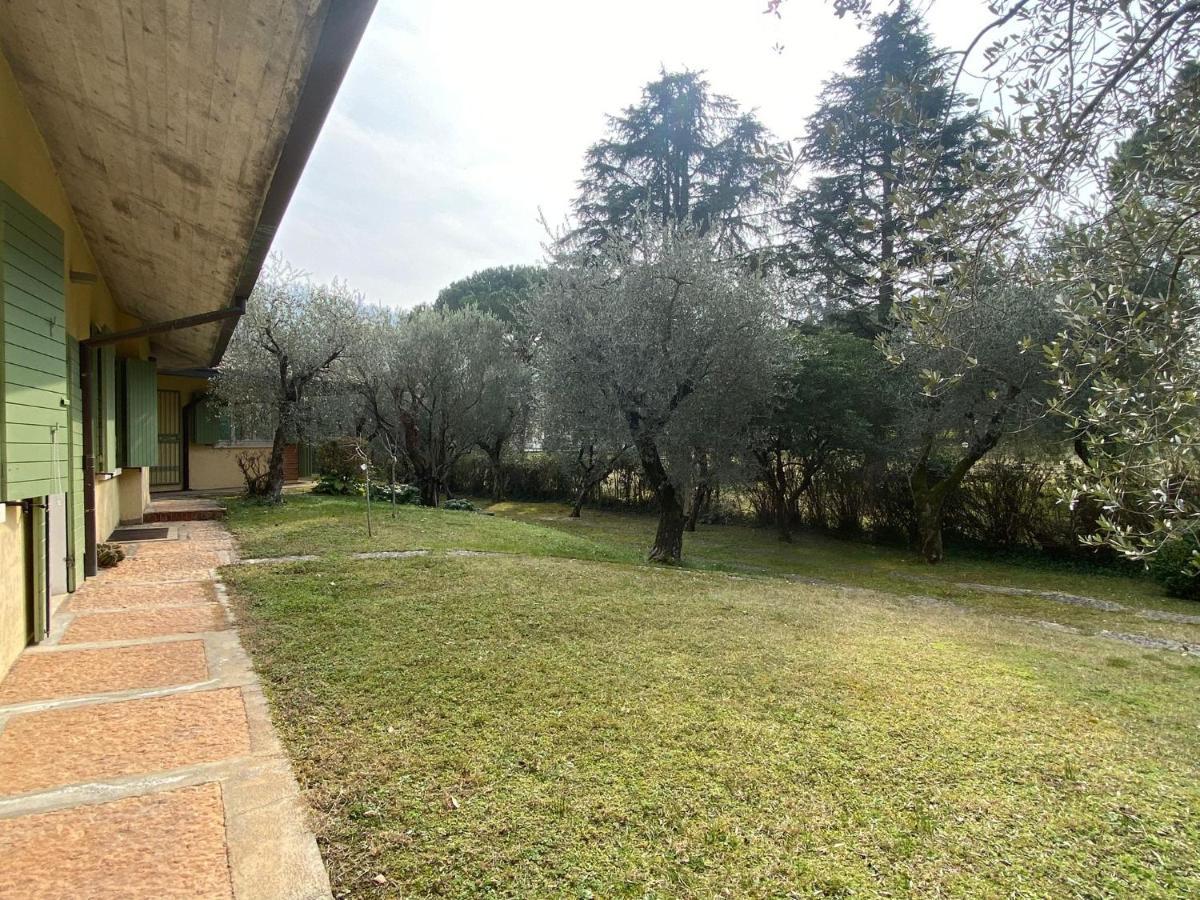 Villa Sweet Flower - With Private Pool And Garden Manerba del Garda Exterior foto